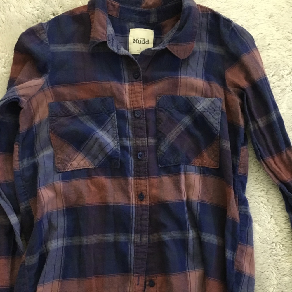 ACCEPTING OFFERS Flannel button down
